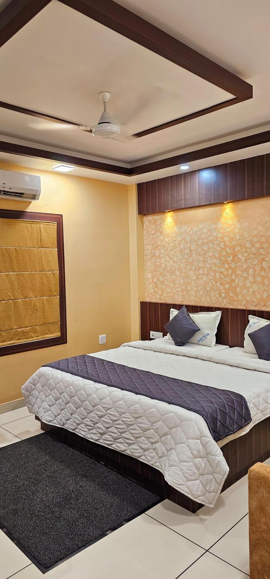 Hotel Royal Wings Elūr Dış mekan fotoğraf