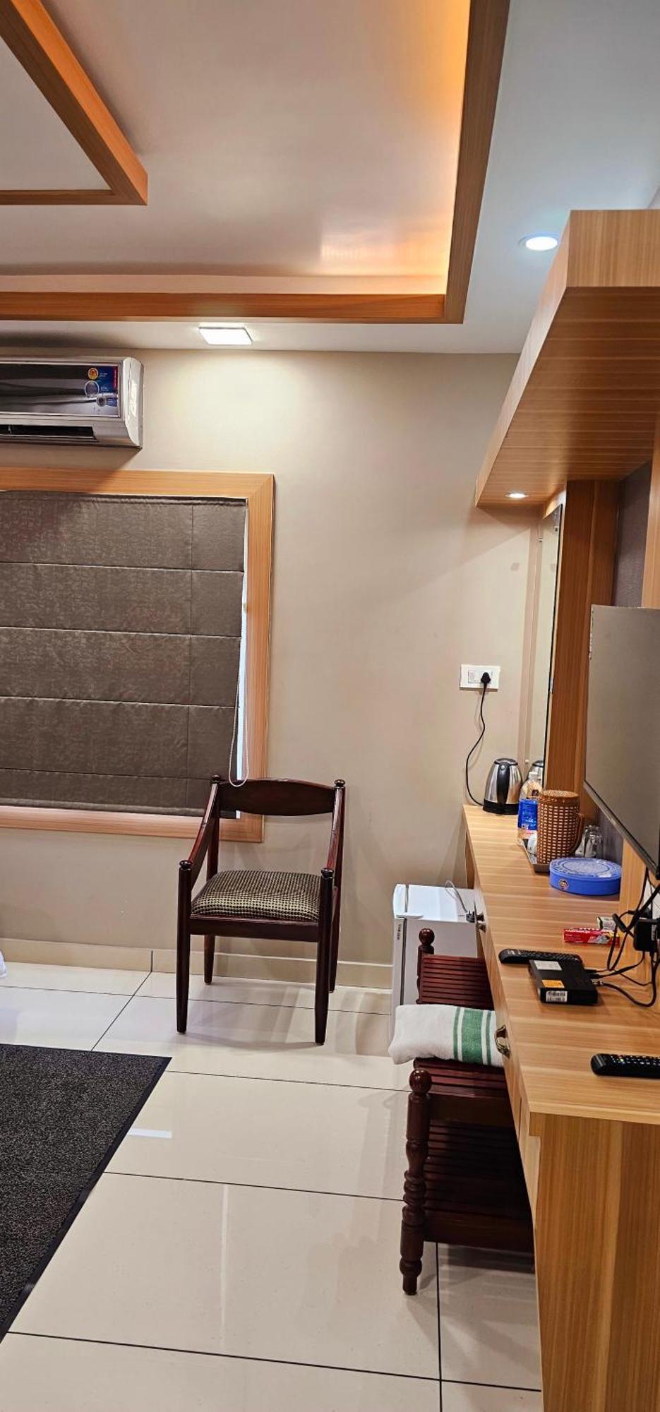 Hotel Royal Wings Elūr Dış mekan fotoğraf