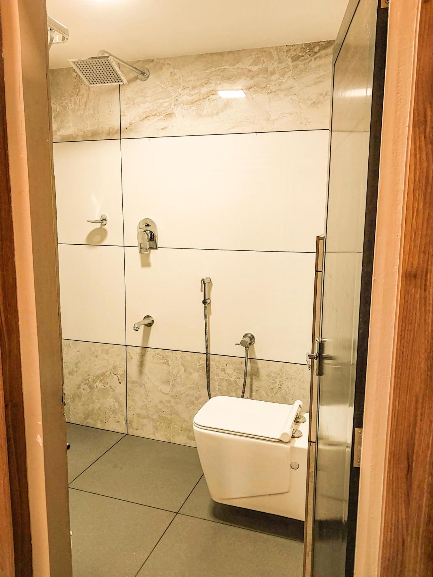 Hotel Royal Wings Elūr Dış mekan fotoğraf