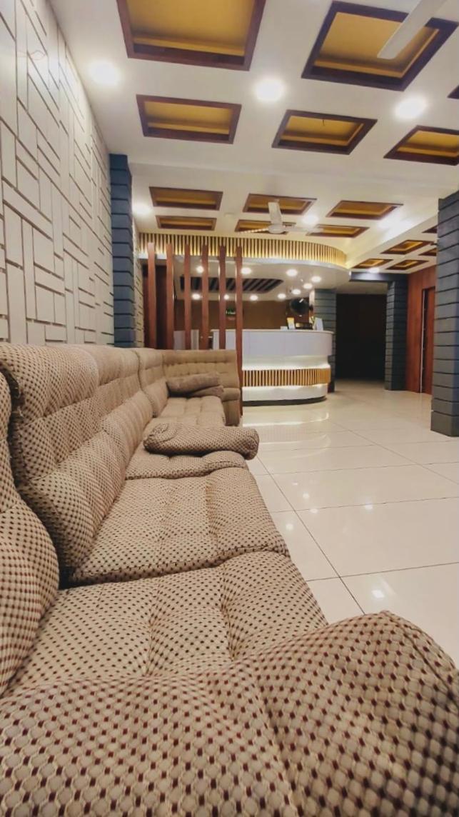 Hotel Royal Wings Elūr Dış mekan fotoğraf