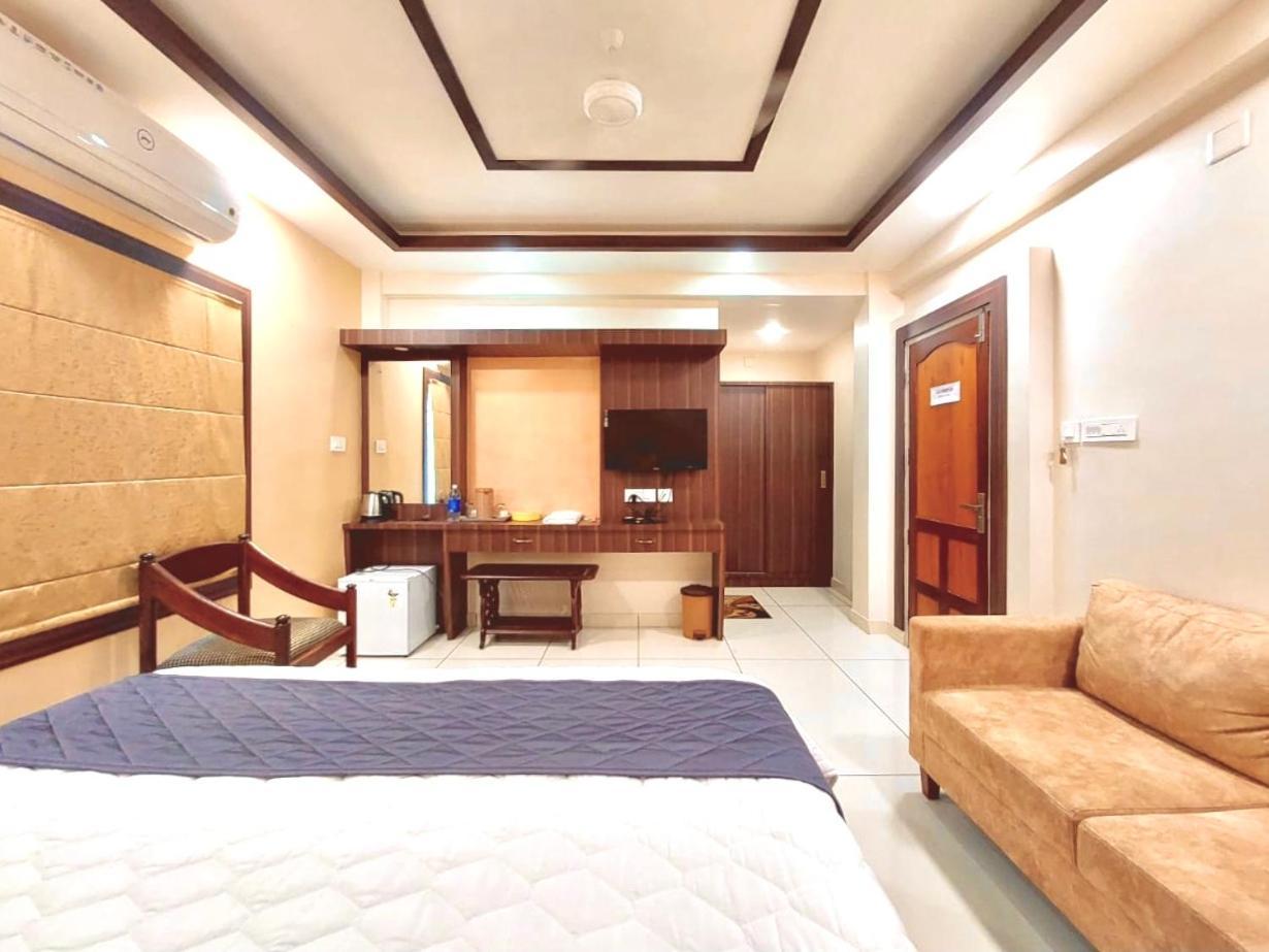 Hotel Royal Wings Elūr Oda fotoğraf